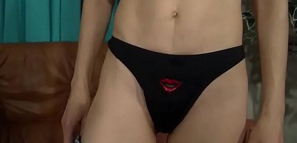 Geile Milf Hausfrau wird von ihrem Mann vor der Amateur Cam gefickt